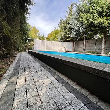 Blue House Lubon- Doskonala Komunikacja Z A2 I Poznaniem