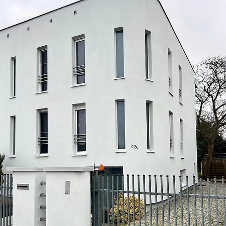 Blue House Lubon- Doskonala Komunikacja Z A2 I Poznaniem Villa